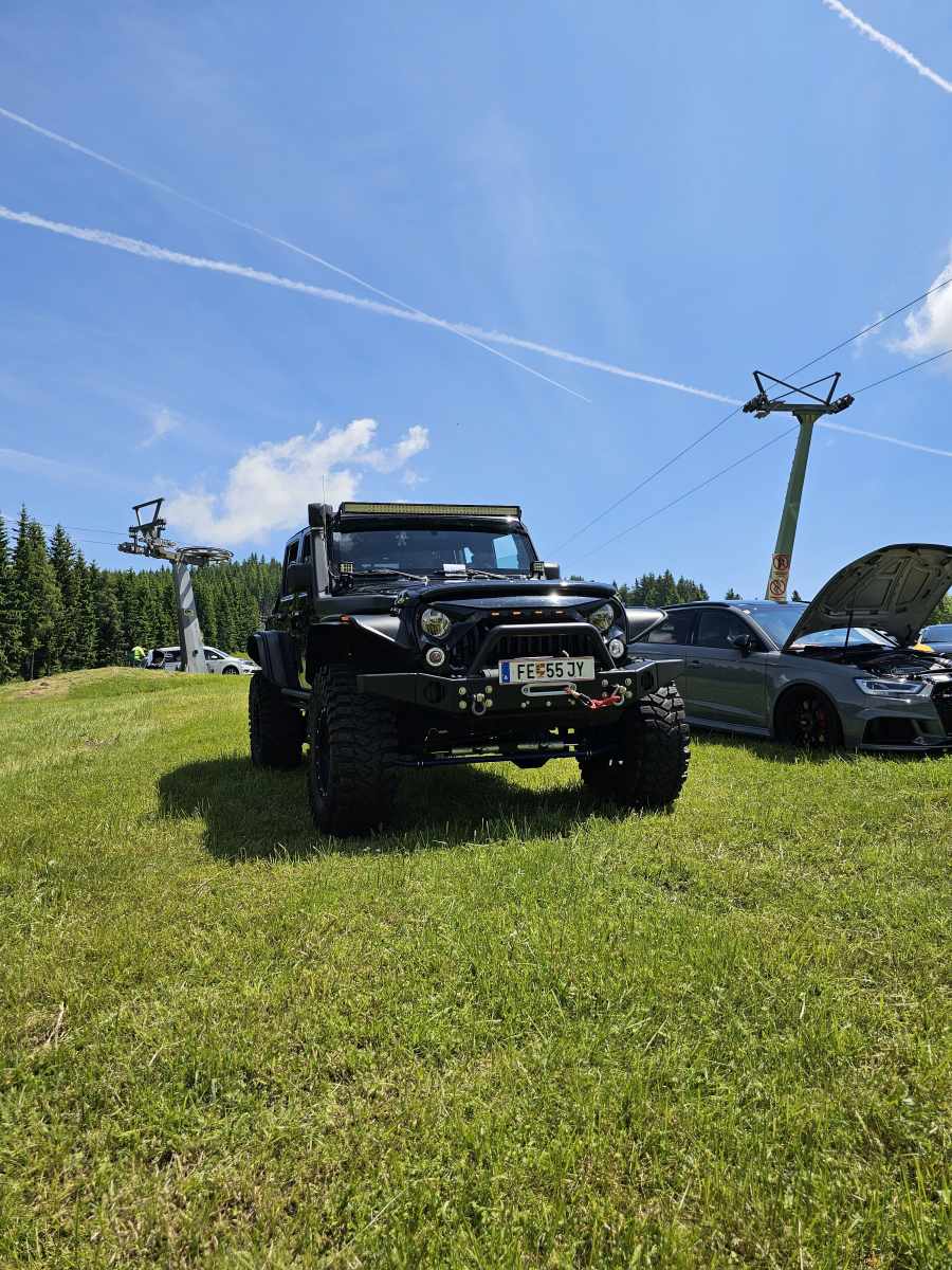 Deep Mountain Autotreffen 2024 Bild 07